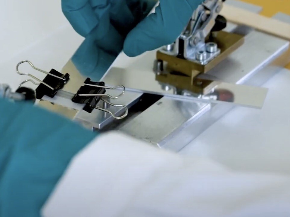 Güçlü Bağlantılar İçin Dowsil ve Araldite Yapıştırıcı Çözümleri